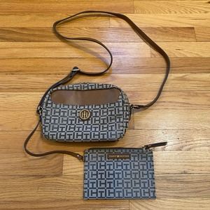 Tommy Hilfiger Crossbody Purse Matching Zip Pouch Monogram Logo Brown